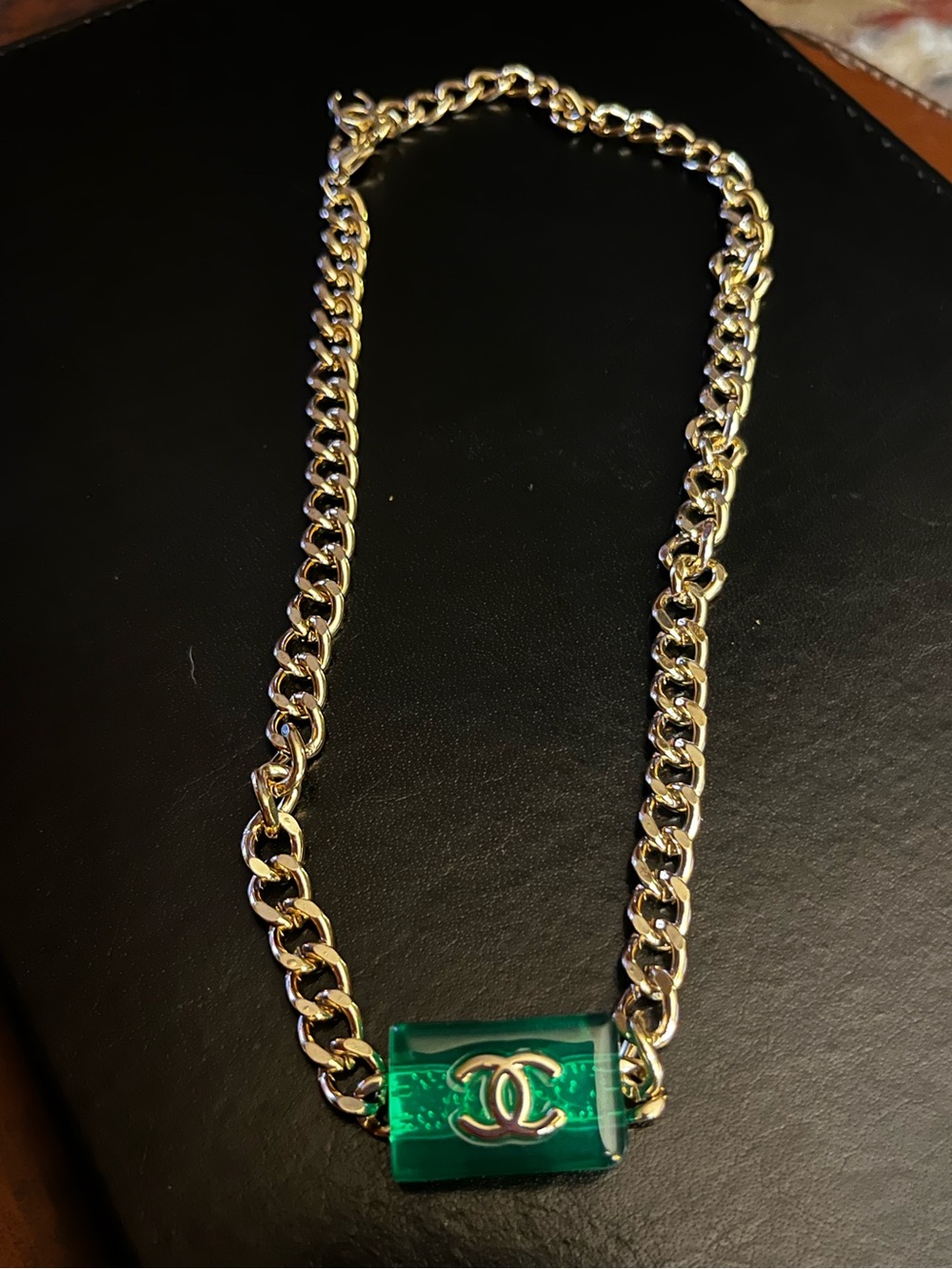ChaneI 2023 Emerald Cube Letter Logo Chunky Chocker Silver Tone Necklace